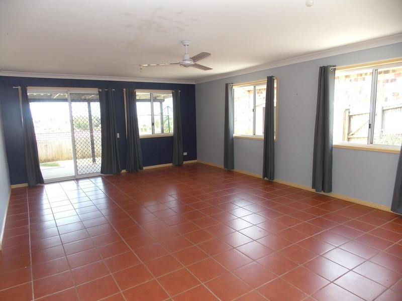 2 Rosslea  Court, Banora Point NSW 2486