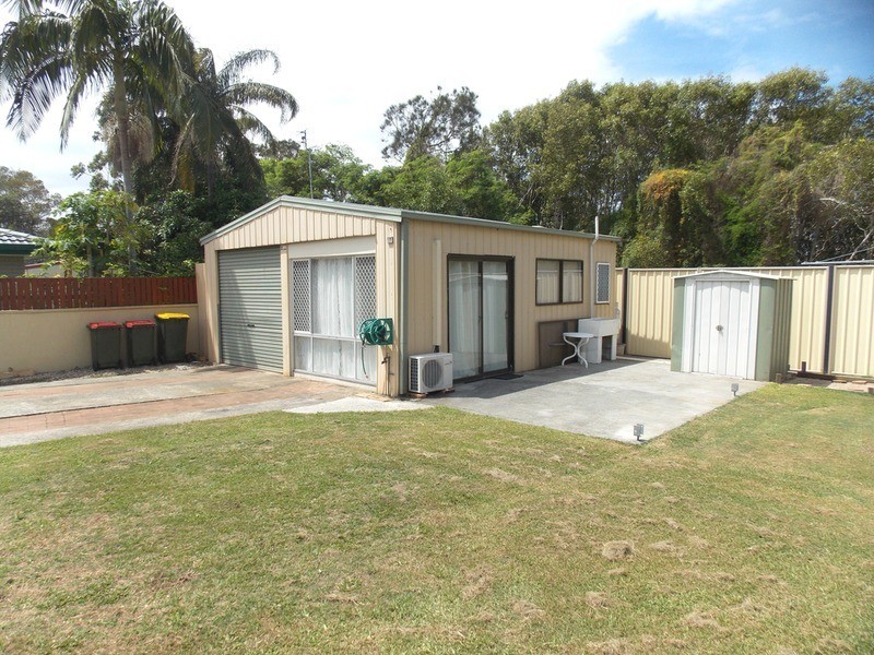 33 Blue Waters  Crescent, Tweed Heads West NSW 2485