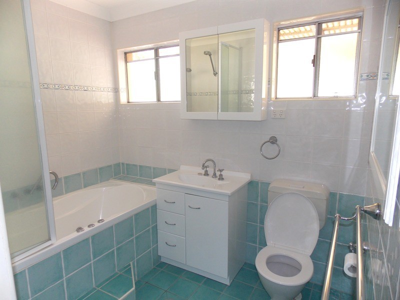 33 Blue Waters  Crescent, Tweed Heads West NSW 2485