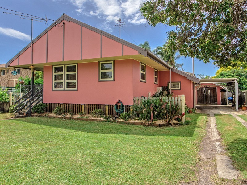 2 Floral Avenue, Tweed Heads South NSW 2486