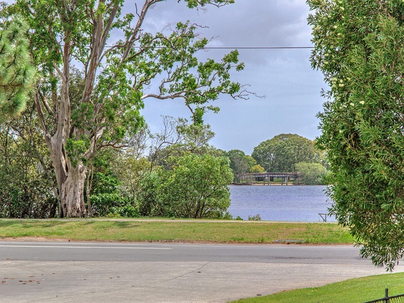 2 Floral Avenue, Tweed Heads South NSW 2486