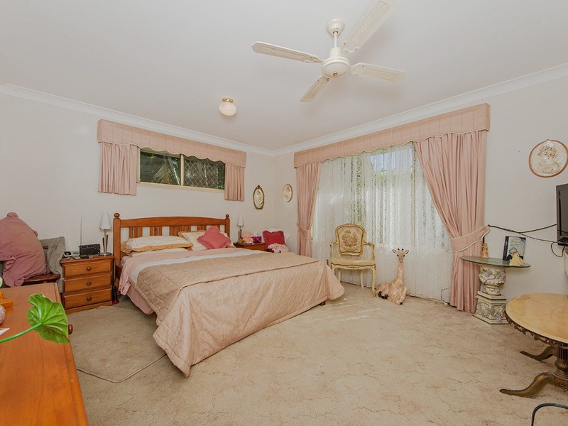 2/10 Kintyre Crescent, Banora Point NSW 2486