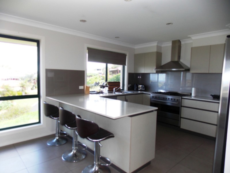 10 Tyrone Terrace, Banora Point NSW 2486