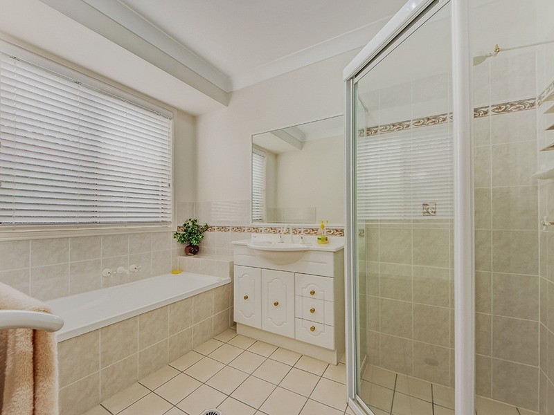 7 Narara Crescent, Banora Point NSW 2486