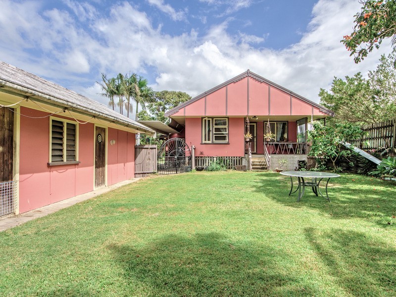 2 Floral Avenue, Tweed Heads South NSW 2486