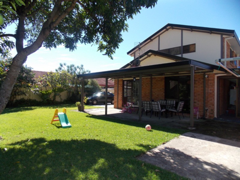 2/107 Old Ferry Road, Banora Point NSW 2486