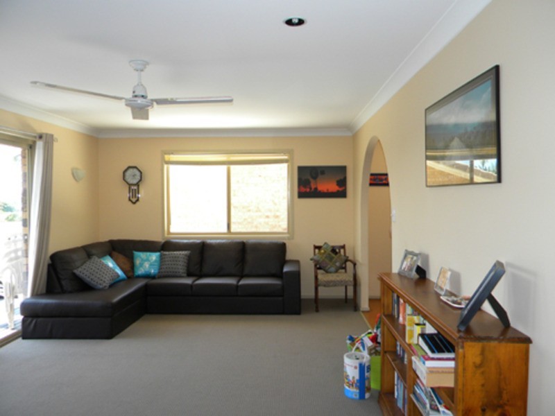 94 Darlington Drive, Banora Point NSW 2486