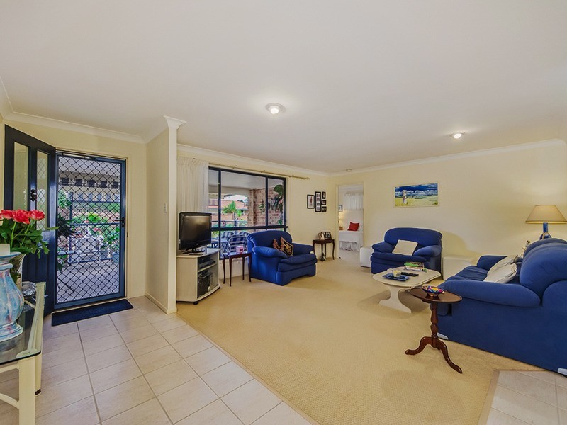 2/6 Birkdale Court, Banora Point NSW 2486