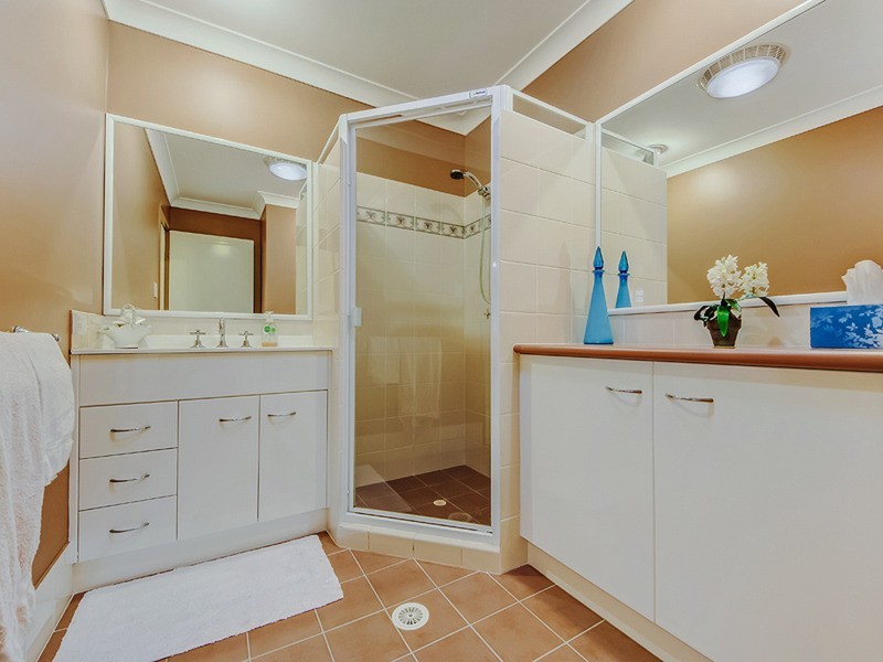 2/6 Birkdale Court, Banora Point NSW 2486