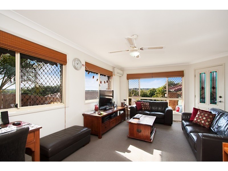 2/10 Honeymyrtle Drive, Banora Point NSW 2486