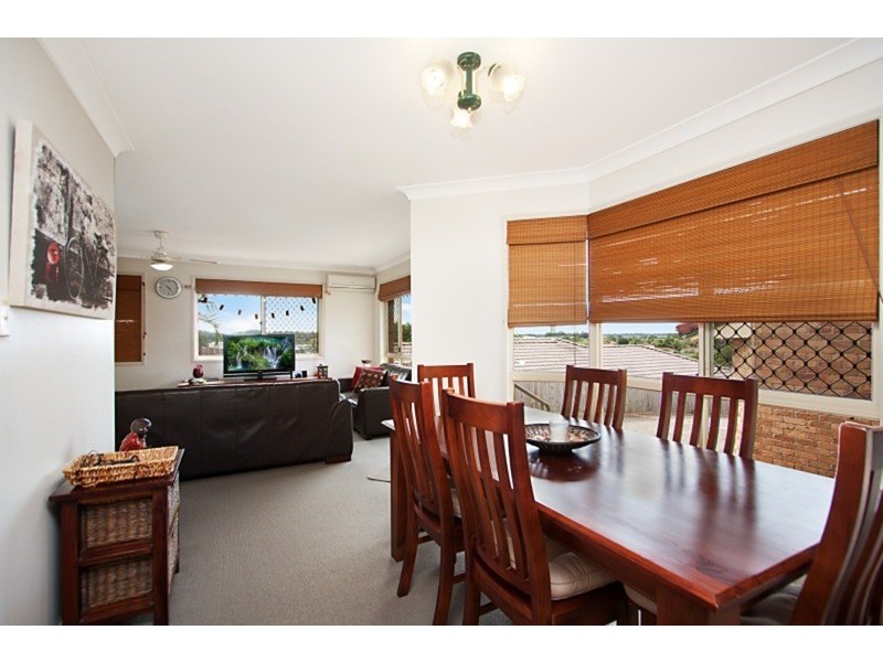 2/10 Honeymyrtle Drive, Banora Point NSW 2486