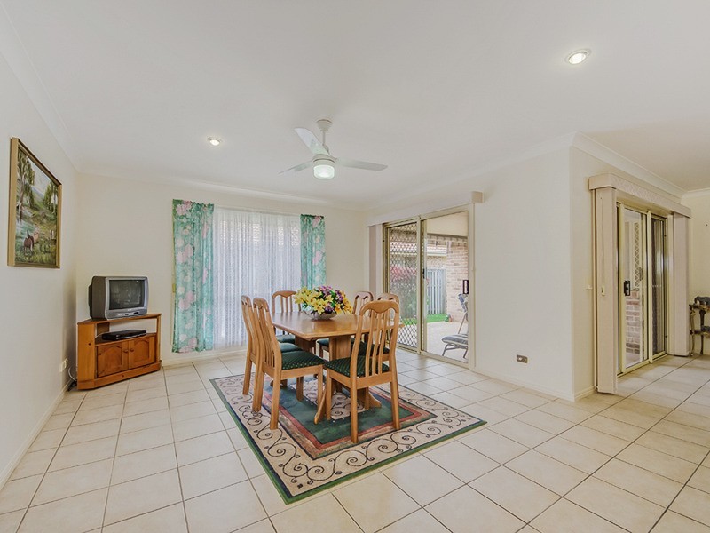 22 Narara Crescent, Banora Point NSW 2486