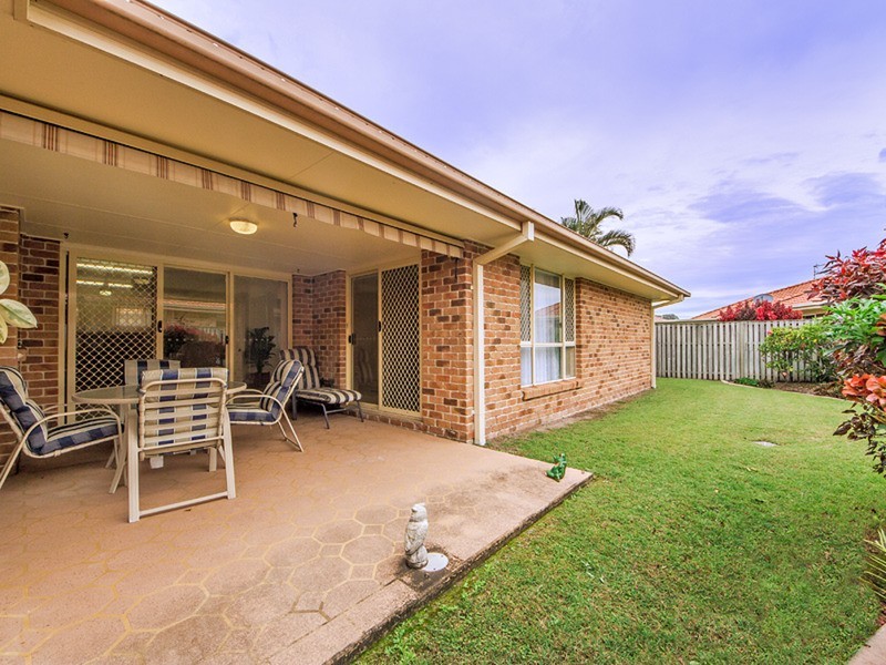 22 Narara Crescent, Banora Point NSW 2486