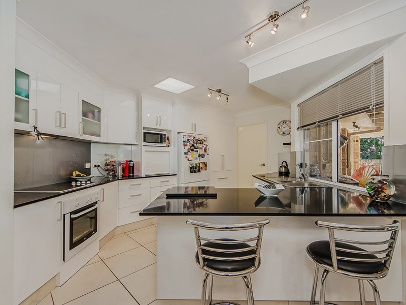 4 Bonny Glen Place, Banora Point NSW 2486