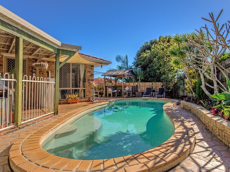 4 Bonny Glen Place, Banora Point NSW 2486
