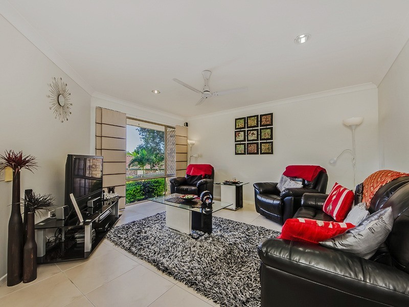 4 Bonny Glen Place, Banora Point NSW 2486