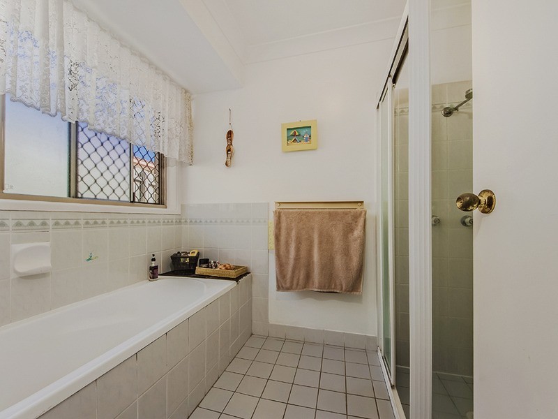 4 Bonny Glen Place, Banora Point NSW 2486