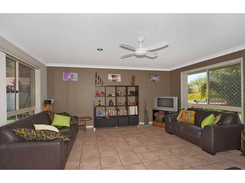 72 Avondale Drive, Banora Point NSW 2486