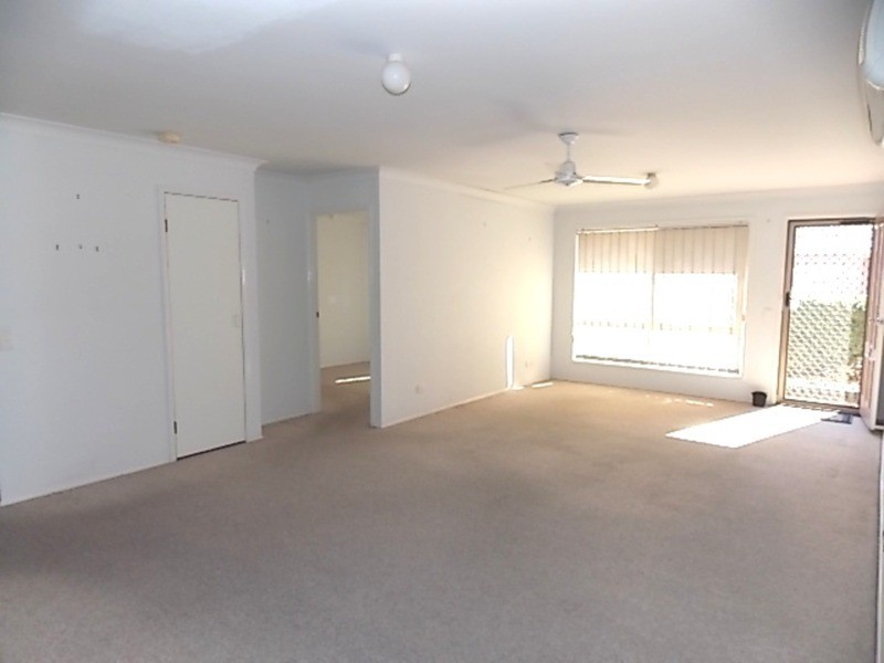 2/13 Kentia  Crescent, Banora Point NSW 2486