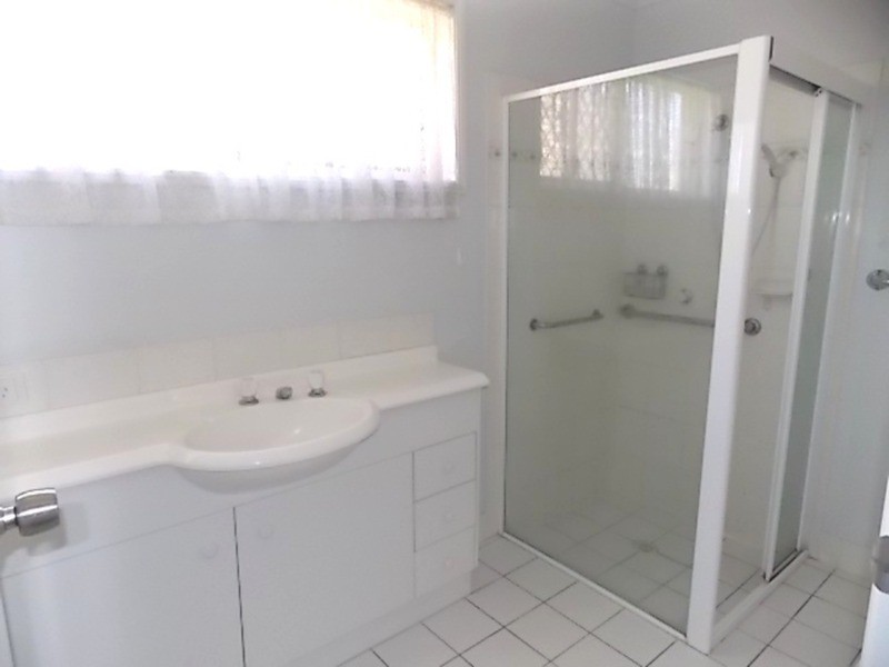 2/13 Kentia  Crescent, Banora Point NSW 2486