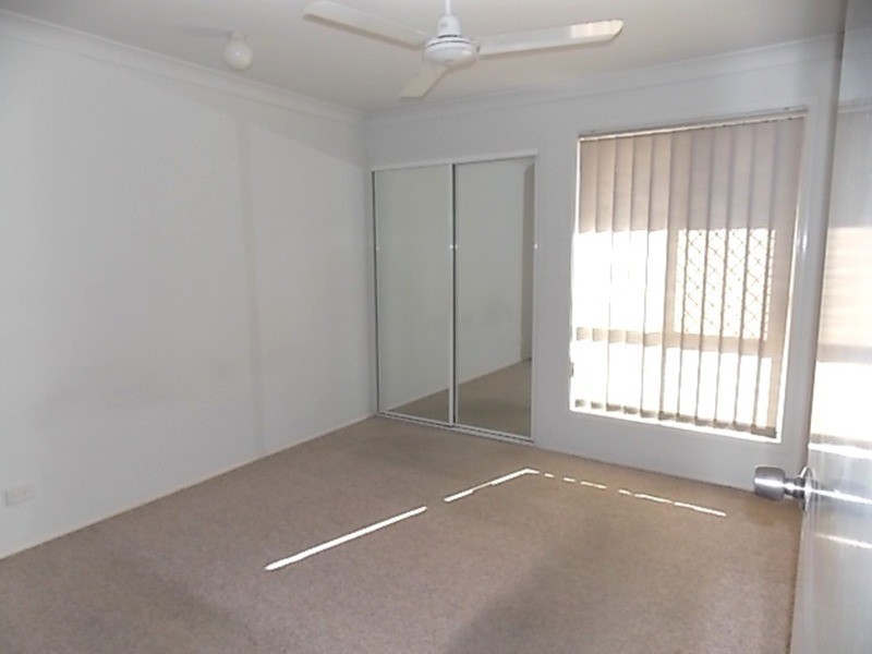 2/13 Kentia  Crescent, Banora Point NSW 2486