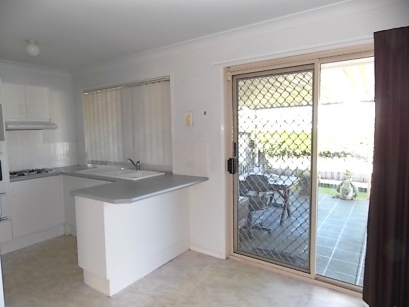 2/13 Kentia  Crescent, Banora Point NSW 2486