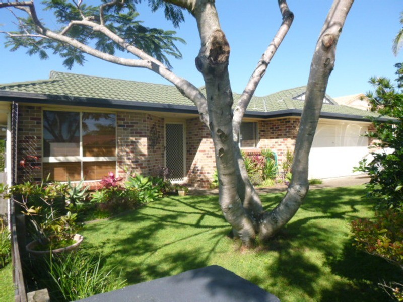 120 Ash Drive, Banora Point NSW 2486