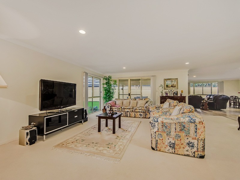 81 Avondale Drive, Banora Point NSW 2486