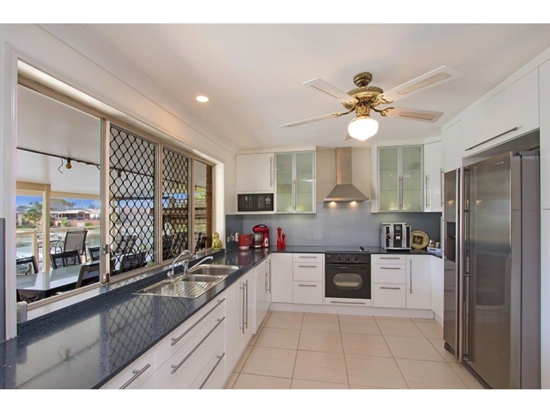 5 Captains Way, Banora Point NSW 2486