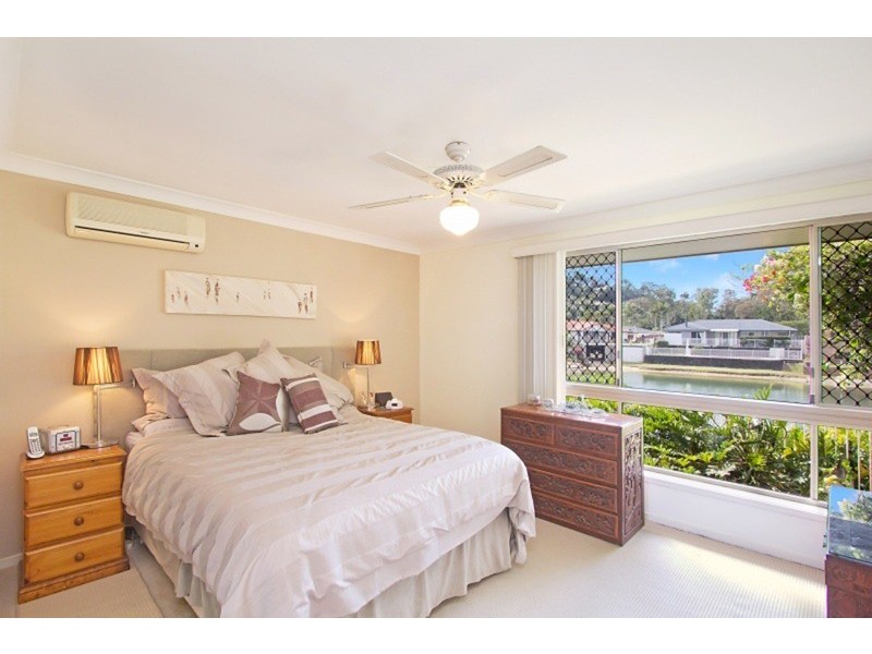 5 Captains Way, Banora Point NSW 2486