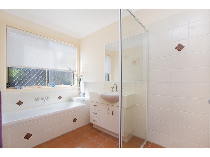 2/17 Birkdale  Court, Banora Point NSW 2486