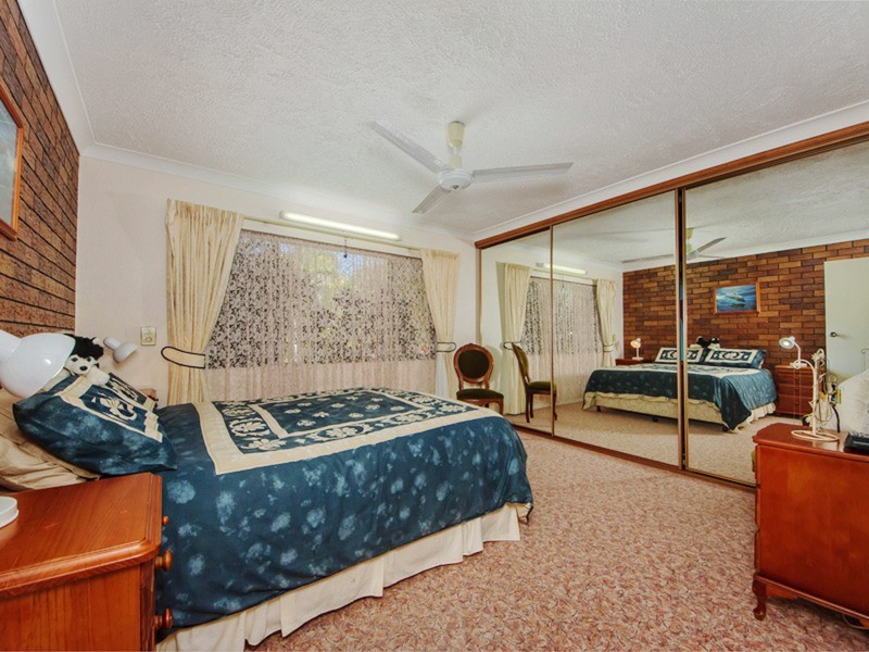 4 James Road, Tweed Heads South NSW 2486