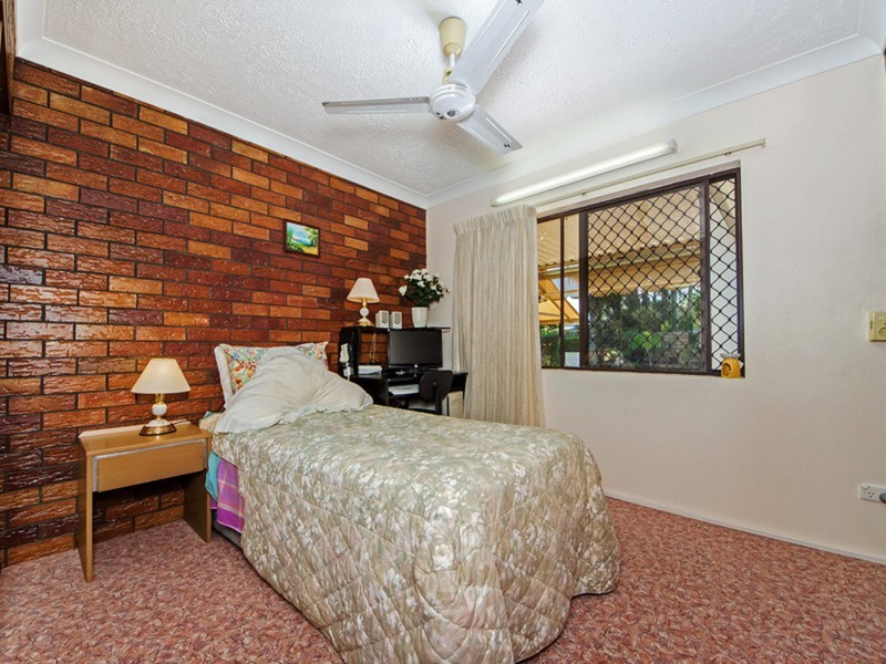 4 James Road, Tweed Heads South NSW 2486