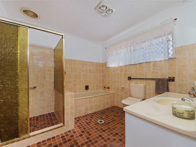 4 James Road, Tweed Heads South NSW 2486