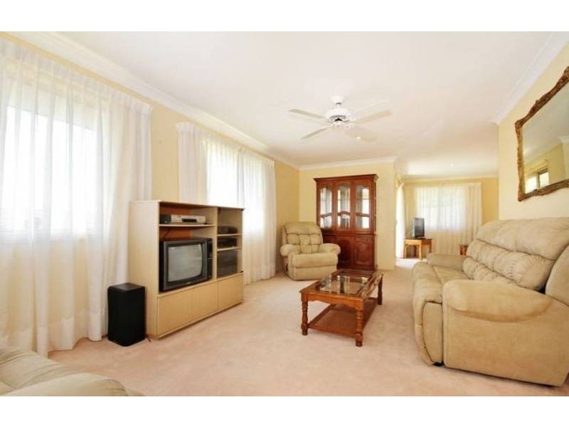 2 Bonny Glen Place, Banora Point NSW 2486
