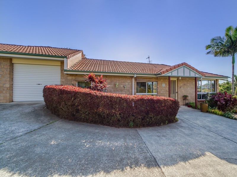 1/8 Lochlomond Drive, Banora Point NSW 2486