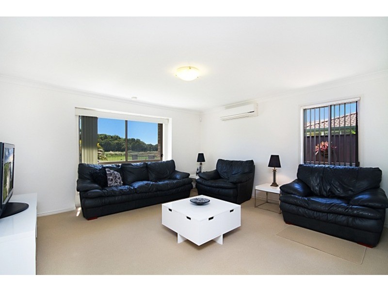 42 Avondale  Drive, Banora Point NSW 2486