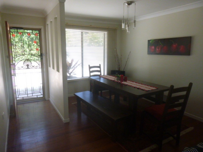 27 Laura  Street, Banora Point NSW 2486