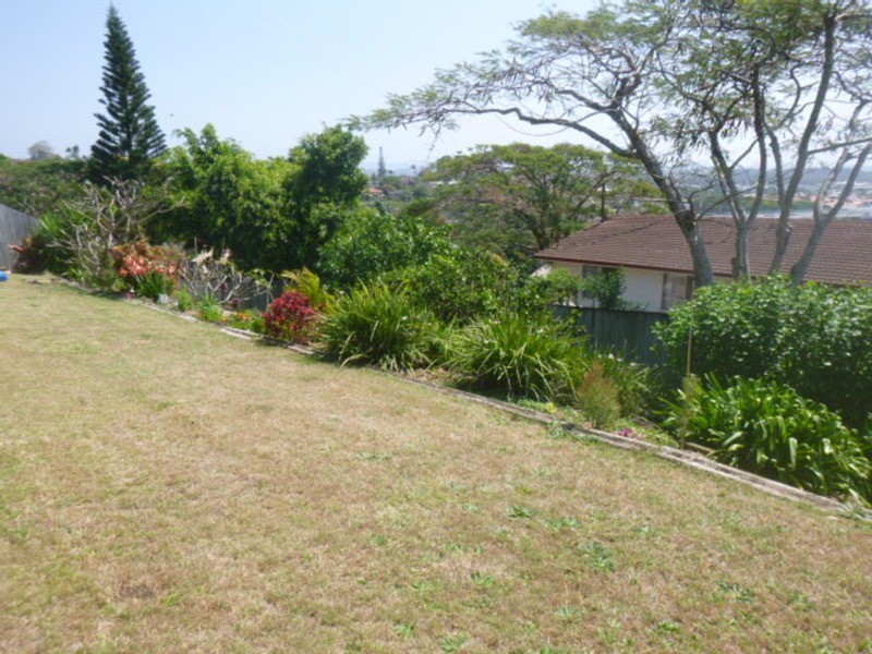 27 Laura  Street, Banora Point NSW 2486