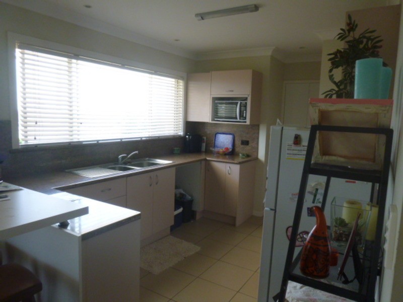 27 Laura  Street, Banora Point NSW 2486