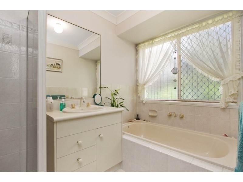 2 Cashel Crescent, Banora Point NSW 2486