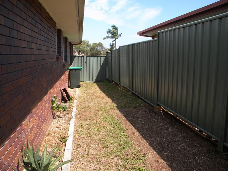 2/1 Gleneagles  Place, Banora Point NSW 2486