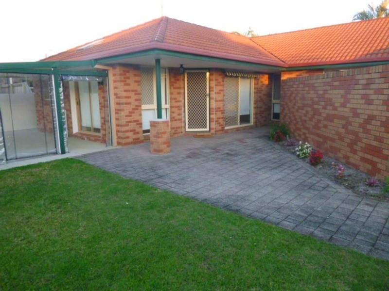 2/311 Darlington  Drive, Banora Point NSW 2486