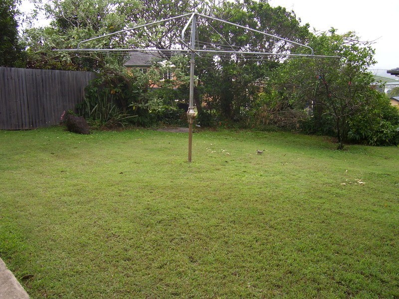 19 Oyster Point Road, Banora Point NSW 2486