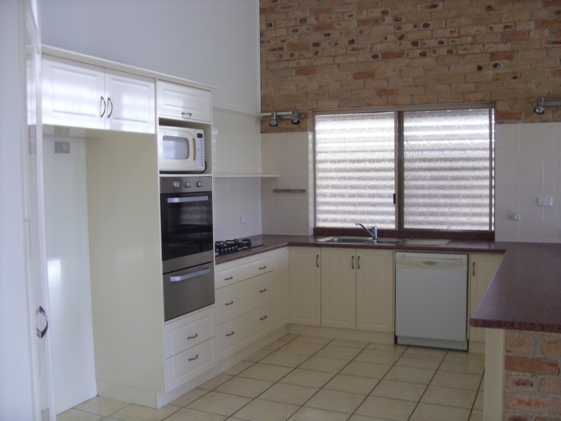 10 Bluehaze Crescent, Banora Point NSW 2486