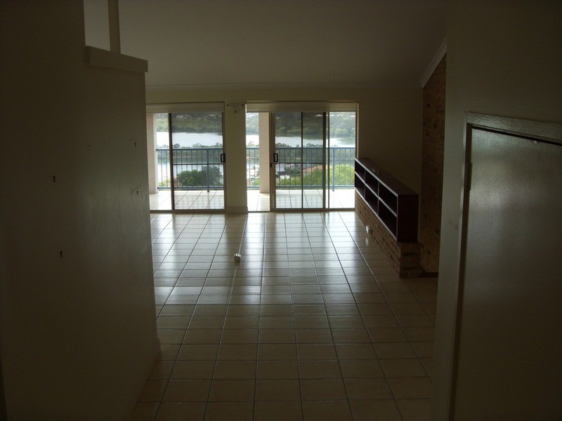 10 Bluehaze Crescent, Banora Point NSW 2486