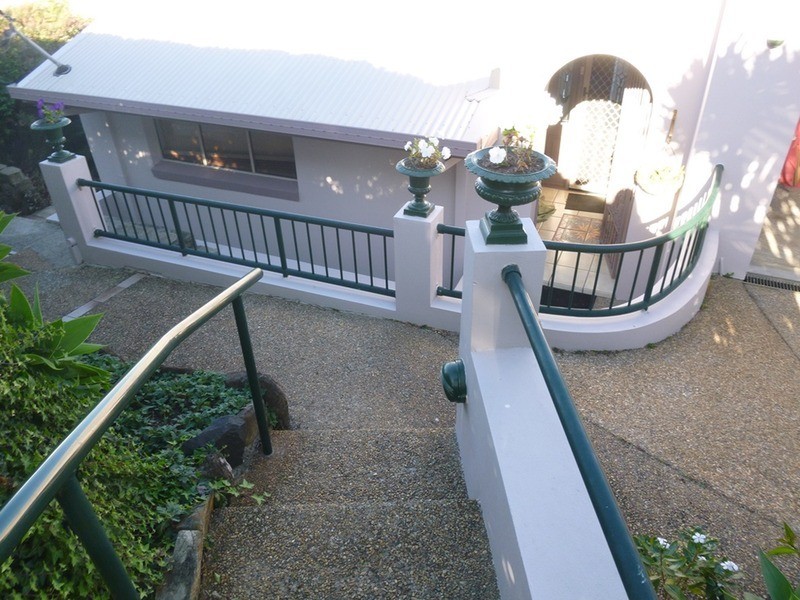 10 Bluehaze Crescent, Banora Point NSW 2486