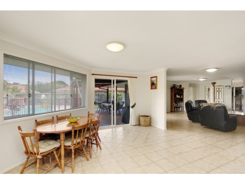 19 Rosnay Court, Banora Point NSW 2486
