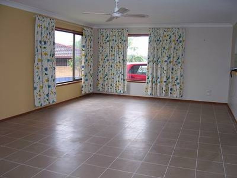 1/68 Oyster Point Road, Banora Point NSW 2486