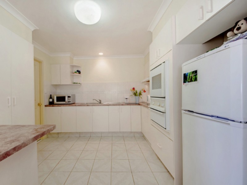 2/30 Nandina  Terrace, Banora Point NSW 2486